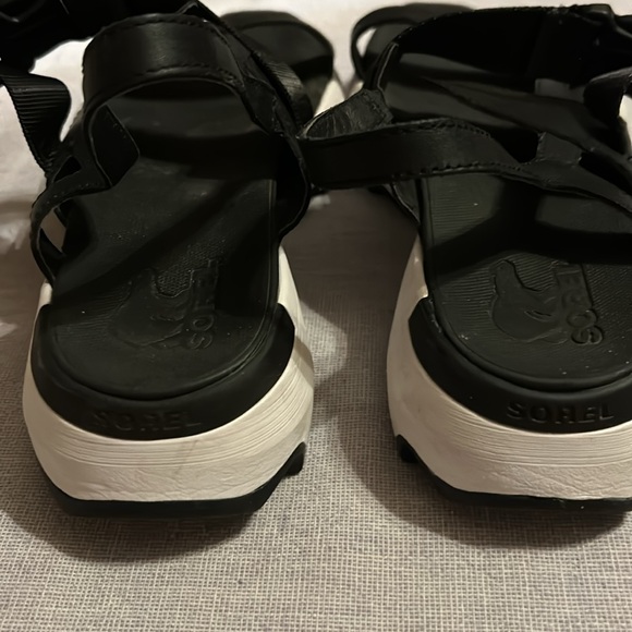 Sorel sandals - Picture 7 of 8